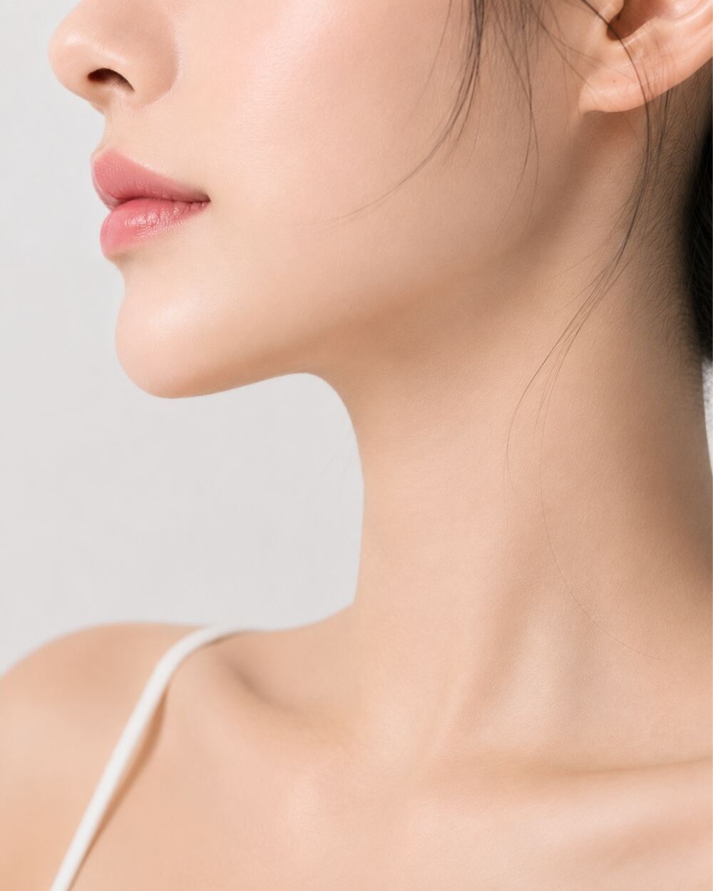 턱끝 아래 라인
